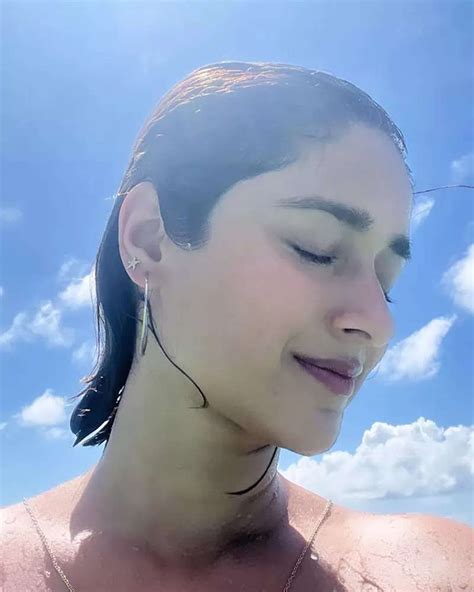 ileana dcruz sexy pics|Ileana D’Cruz Breathtaking pictures as she flaunts her beach .